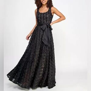 Violet Weekend Rosette Soutache Black Gown Juniors 0 NWT Prom Formal Maxi